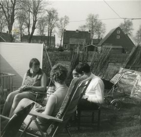 06   Achet de woning Hereweg met zicht op achterkant woningen Smidstrjitte