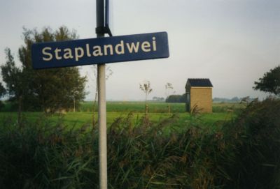 Staplandwei   naambordje