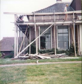 027   Simmer 1983   Fernijen fan de daksgoaten