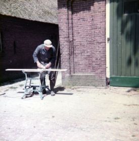 029   Simmer 1983   Fernijen fan de daksgoaten