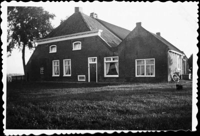 Oude boerderij   voorzijde   nu Posthumus