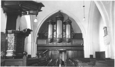 2791 hantumhuizen  kerkinterieur